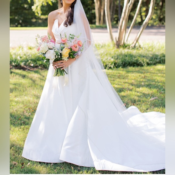 Alyne by Rita Vinieris Camila Wedding Gown - Picture 3 of 6